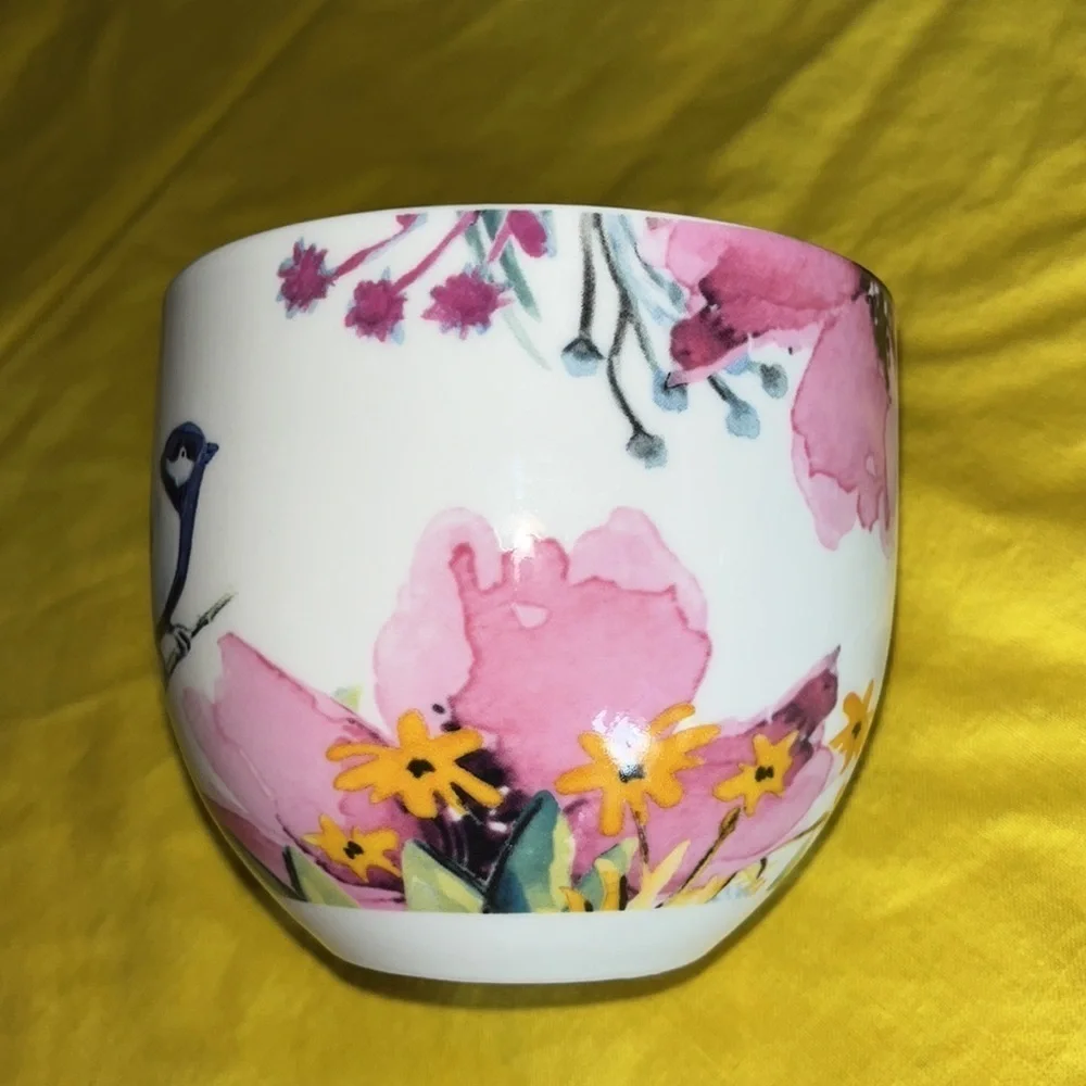 Ciroa New Bone China Bird latte Mug/ excellent condition